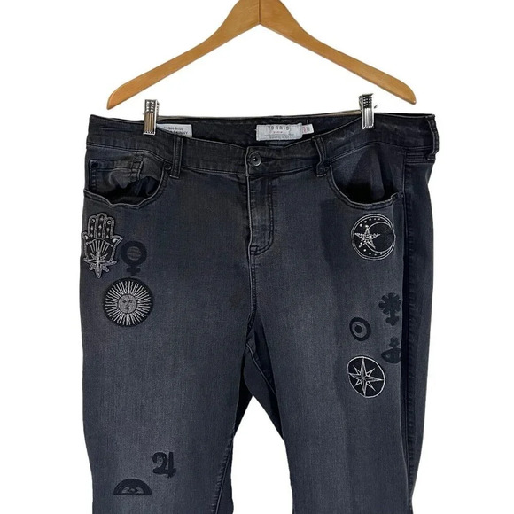 Torrid Black Jeans High Rise Ultra Skinny Size 20 Patchwork Moon Star Rhinestone - Picture 2 of 13